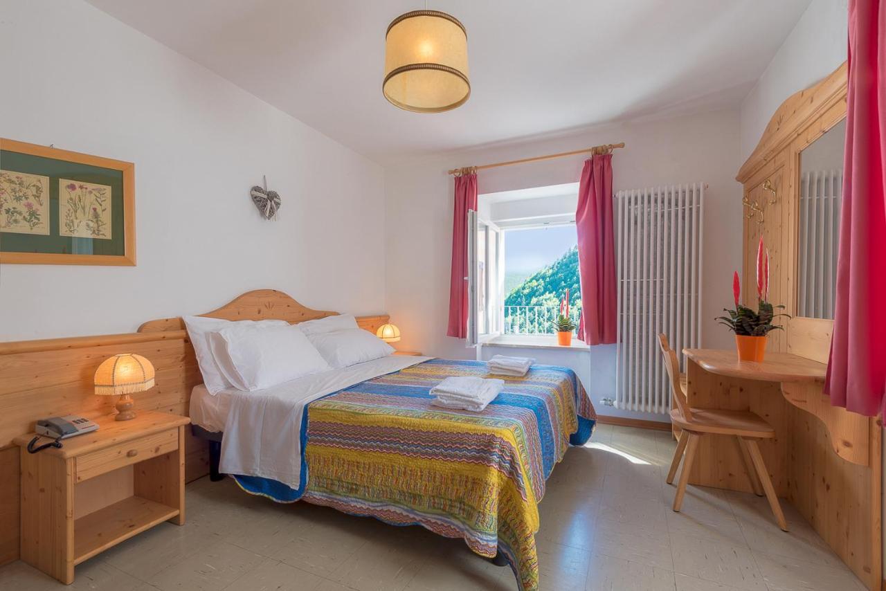 Albergo Corona Lavarone Exterior photo