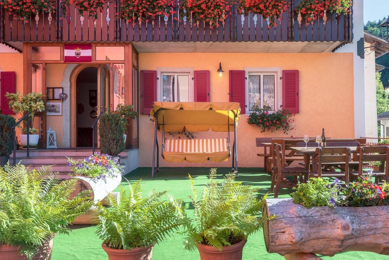 Albergo Corona Lavarone Exterior photo